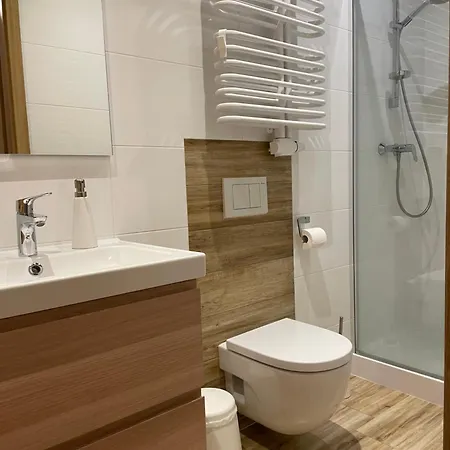 Przystanek - Ul Komuny Paryskiej 3 Apartment Karpacz