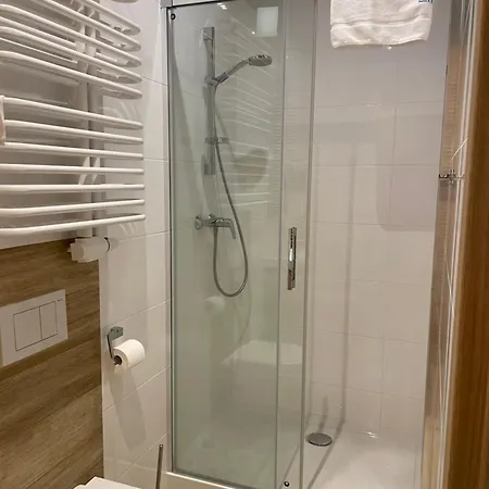 Przystanek - Ul Komuny Paryskiej 3 Apartament *