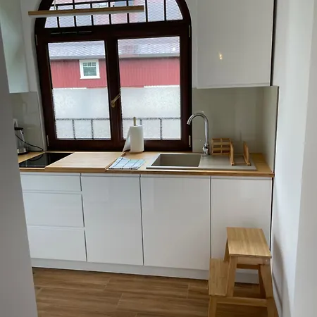 Apartament Przystanek - Ul Komuny Paryskiej 3
