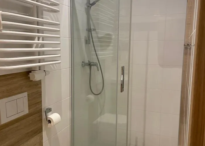 Przystanek - Ul Komuny Paryskiej 3 Apartment *